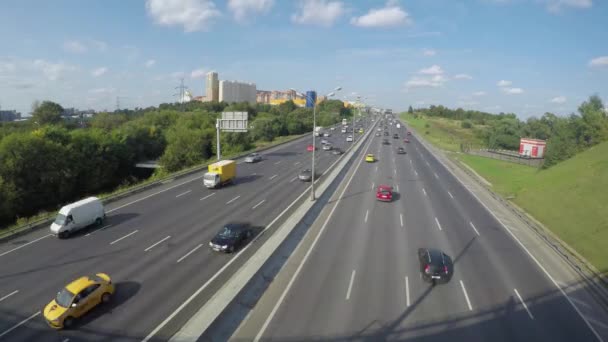 Veduta della tangenziale di Mosca dal ponte — Video Stock