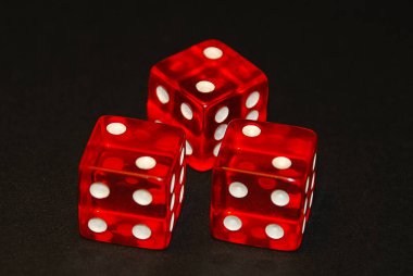 siyah bir Resepsiyon, sonuç altı (6), birini, üç zar iki (2)