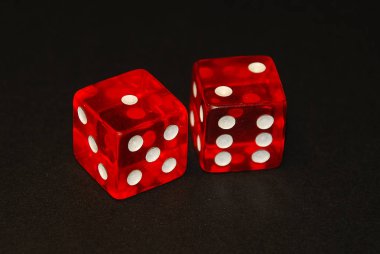 bir siyah Resepsiyon, sonuç üç (3), iki (2) ve bir (1 üzerinde iki zar)