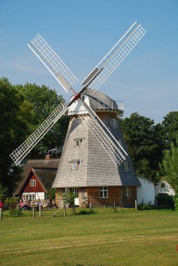 Tarafından yaz günü yel değirmeni