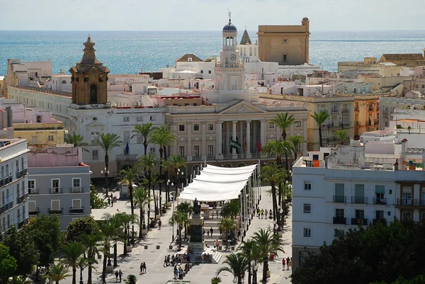 Кадис, Испания: Площадь Сан-Хуан-де-Диос, ратуша — стоковое фото