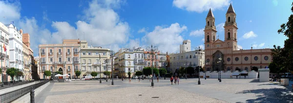 Panorama görünüm Plaza San Antonio, Cadiz, İspanya
