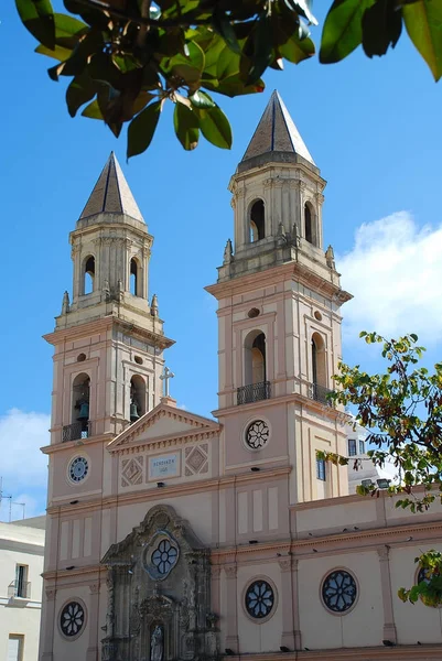 San antonio kirche am platz san antonio, cadiz, spanien — Stockfoto