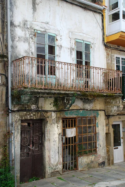 Gamla hus es i Ferrol, Galicien, Spanien — Stockfoto