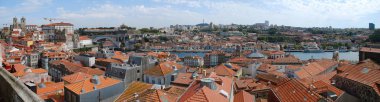 Panorama görünümünü Porto evlerde renkli çatılar