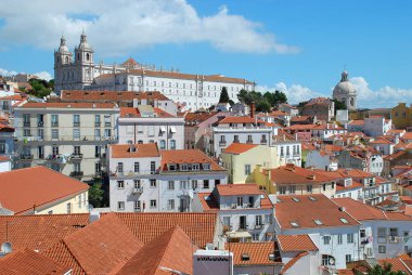 Sao Vincente de Fora kilise yukarıda kırmızı çatılar, Lizbon