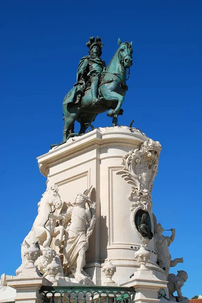 Estatua del Rey José I en la Praca do Comercio Lisboa, Portugal — Foto de Stock