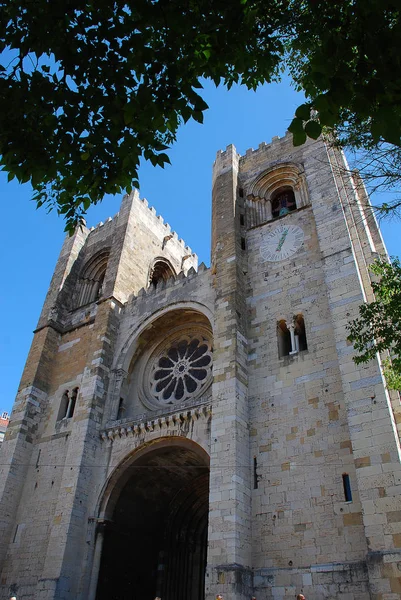 Katedrála Santa Maria, často nazývána jednoduše Se, Lisabon, Portugalsko — Stock fotografie