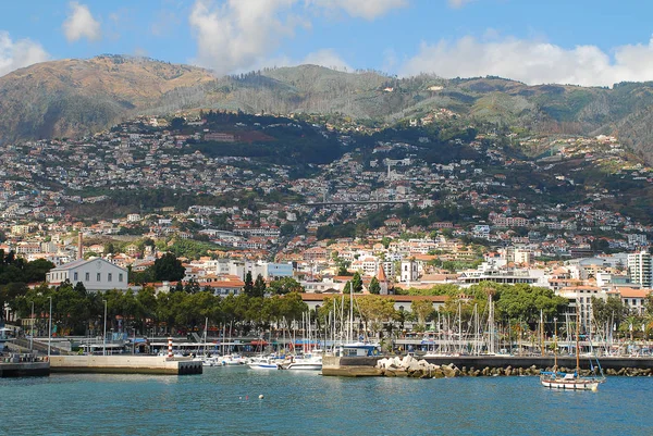 Blick auf Funchal auf der Insel Madeira. portugal — Stockfoto