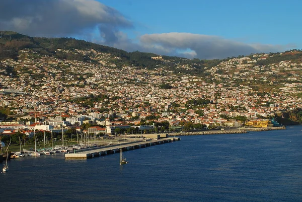 Blick auf Funchal auf der Insel Madeira. portugal — Stockfoto