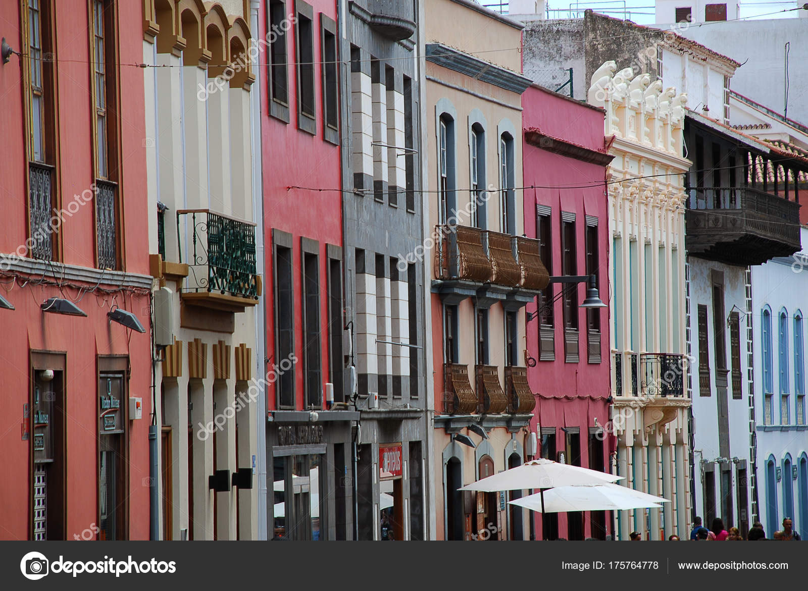 Fachada de casa en San Cristobal de la Laguna, Tenerife ...