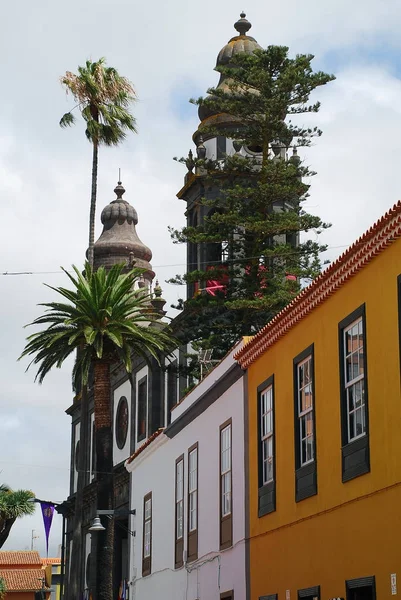 Fasada domu w San Cristobal de la Laguna, Tenerife, Wyspy Kanaryjskie — Zdjęcie stockowe