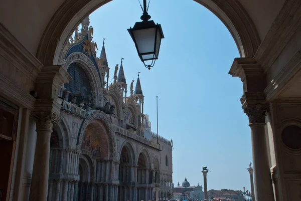 Venedig, Italien: die patriarchalische kathedrale basilika von Saint Mark — Stockfoto