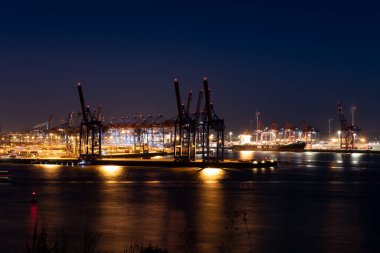 Hamburg Limanı: Hamburg limanındaki konteyner terminali.