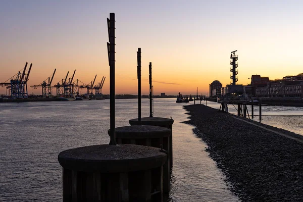 Hamburger Hafenlandschaft Der Abenddämmerung Blick Vom Bürogebäude Dockland Stromabwärts Auf — Stockfoto