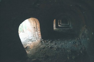 Tuğla tüneller eski bir tuğla fabrikası.
