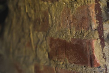 Bir dolaba eski bir tuğla duvar dokusu.