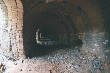 Tuğla tüneller eski bir tuğla fabrikası.