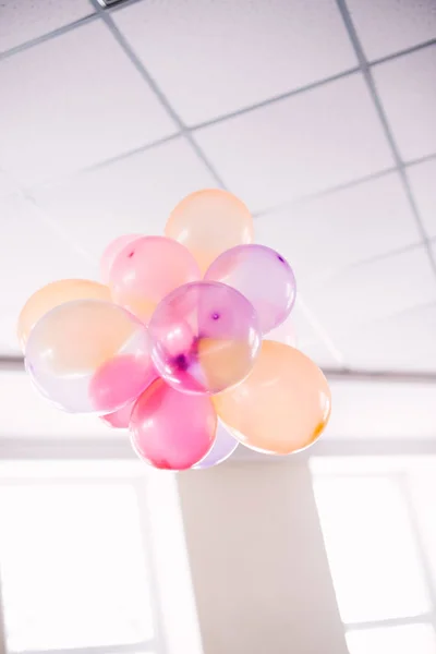 Air festive balls in the office. Concept of the party — Stock Photo, Image