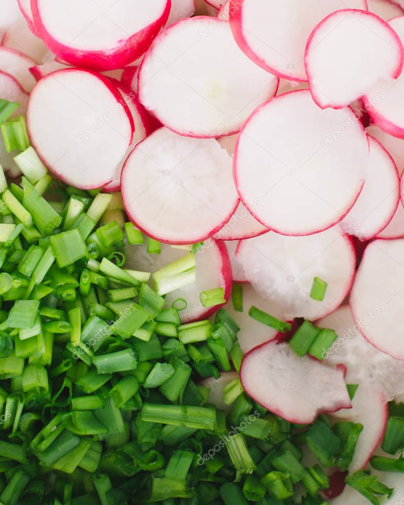Spring salad with radishes and chopped onions