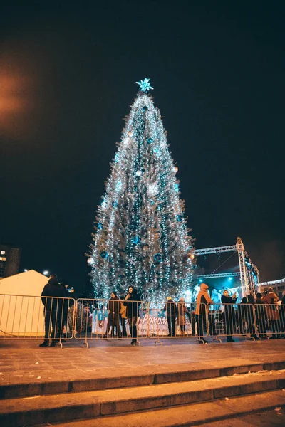 Ouverture du sapin de Noël dans la ville de Tcherkasy, Ukraine, 19 décembre 2018 — Photo