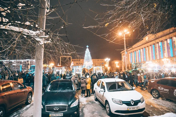 Ouverture du sapin de Noël dans la ville de Tcherkasy, Ukraine, 19 décembre 2018 — Photo