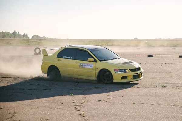 Rally on production cars on October 10, 2018 in the city of Cherkasy, Ukraine. Free entrance — Stock Photo, Image