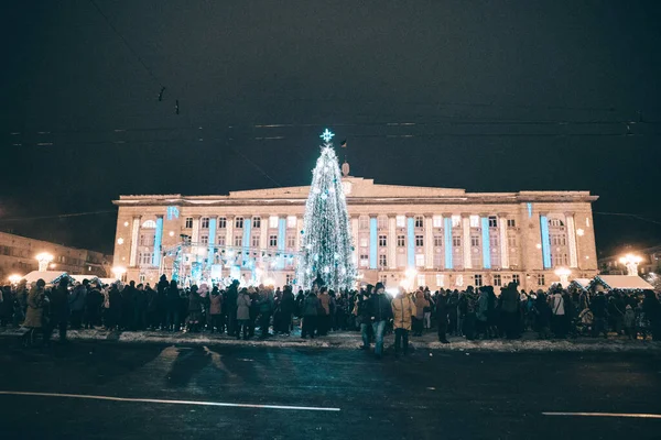 Ouverture du sapin de Noël dans la ville de Tcherkasy, Ukraine, 19 décembre 2018 — Photo