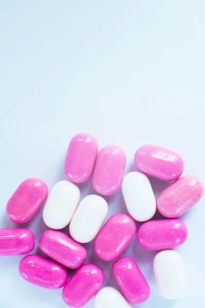 Pills multi-colored macro. Coronavirus vaccine concept. Healthcare — 스톡 사진