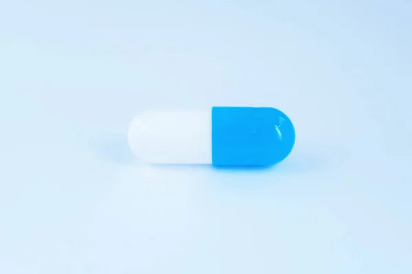 Pills multi-colored macro. Coronavirus vaccine concept. Healthcare — 스톡 사진