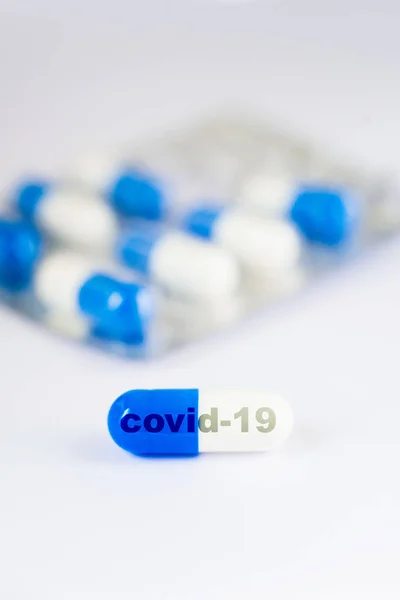 Covid-19 pill vaccine against corona virus macro — Stock fotografie