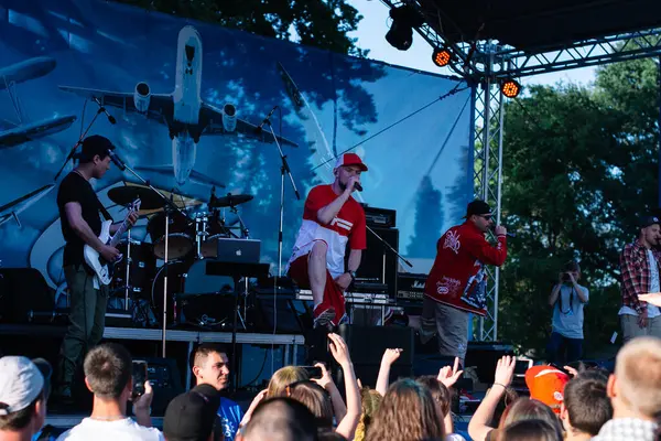 Concierto del artista de rap ucraniano Yarmak mayo 27, 2018 en el festival en Cherkassy, Ucrania — Foto de Stock