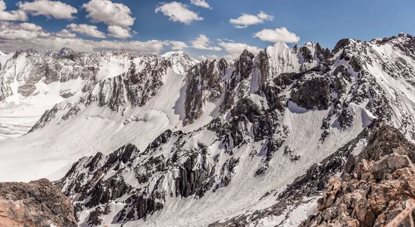 Kırgızistan dağların Panoraması