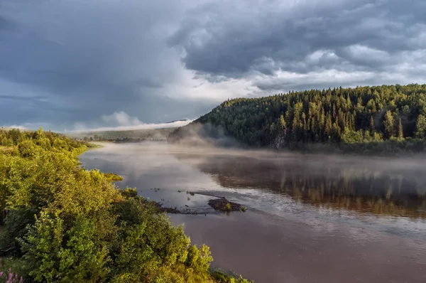 Naplemente az Ural folyón — Stock Fotó