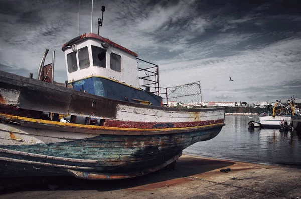 Gammal fiskebåt — Stockfoto