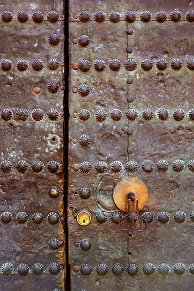 Detail van zware metalen deur — Stockfoto