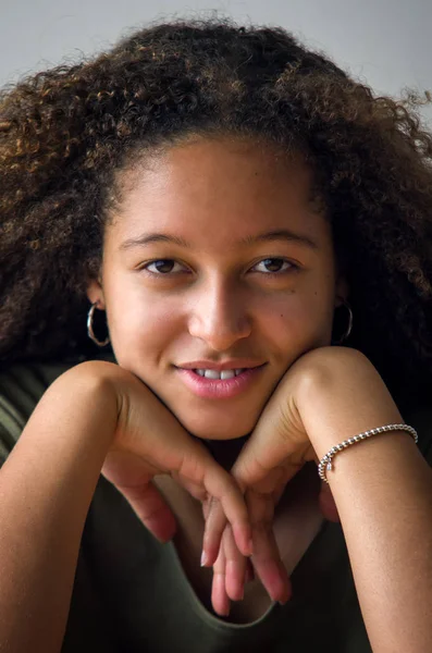 Güzel Afrikalı kız portresi