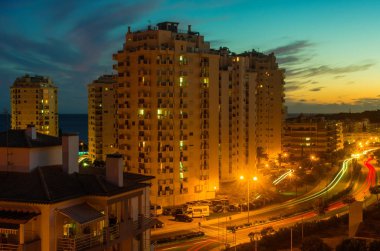 Alacakaranlık Road'da binalarla