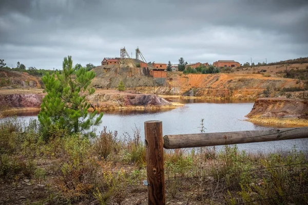 Site minier ancien et désactivé — Photo