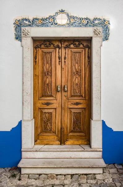 Ericeira Portekiz Köyde Binanın Tipik Kurtarılan Kapı — Stok fotoğraf