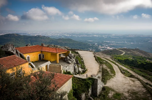 Vue Sanctuaire Peninha Dans Haute Colline Chaîne Montagnes Sintra Portugal — Photo
