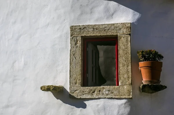 Португальский Дом Традиционной Архитектурой Декорациями — стоковое фото