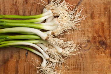 Taze ve yeşil sarımsak