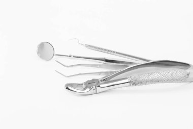 Ağız sağlığı için izole dişçi araçları