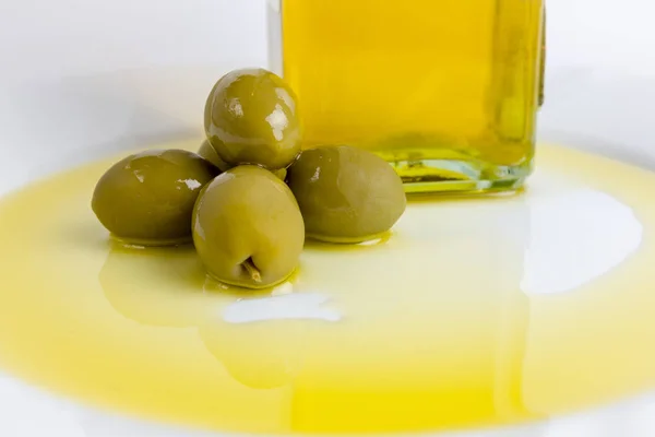 Óleo e oliva — Fotografia de Stock