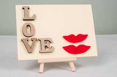 Sevgililer günü arka plan ile aşk mektupları, kadın-kadın çift tebrik kartı