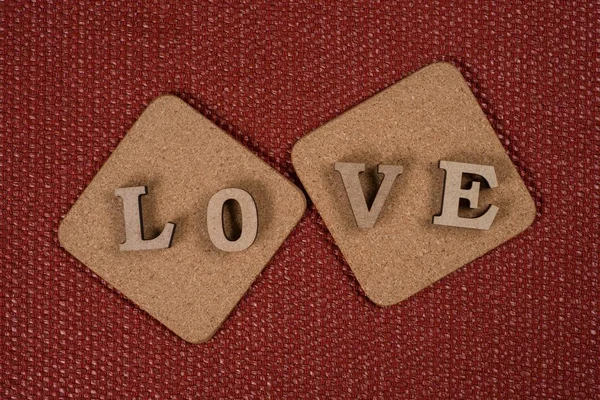 Fondo del Día de San Valentín, la palabra amor en dos soportes de corcho . — Foto de Stock