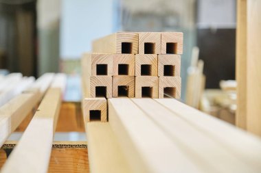 Marangozluk marangozluk ahşap atölyesi, ahşap tahtalar, mobilya detayları