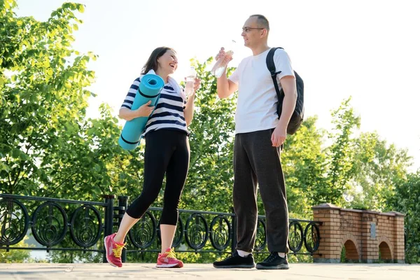 Relationship between middle-aged people, couple man and woman 40 years old — Stock Photo, Image