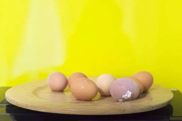 Boiled Eggs Wooden Plate Yellow Background Copy Space — Stock Photo, Image